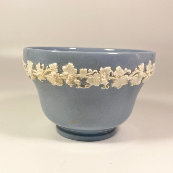 1950s Wedgwood Queensware Embossed Cream On Blue Creamer Sugar Bowl - Picture 16 of 16